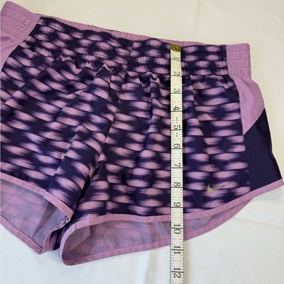 Nike Purple Athletic Shorts Dynamic Design - Picture 3 of 5